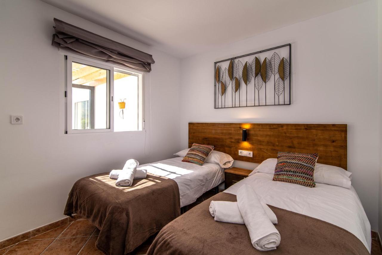 Palm Tree Villa - 5Bdr Paradise Pool / Chill Out Beds Torremolinos Bagian luar foto