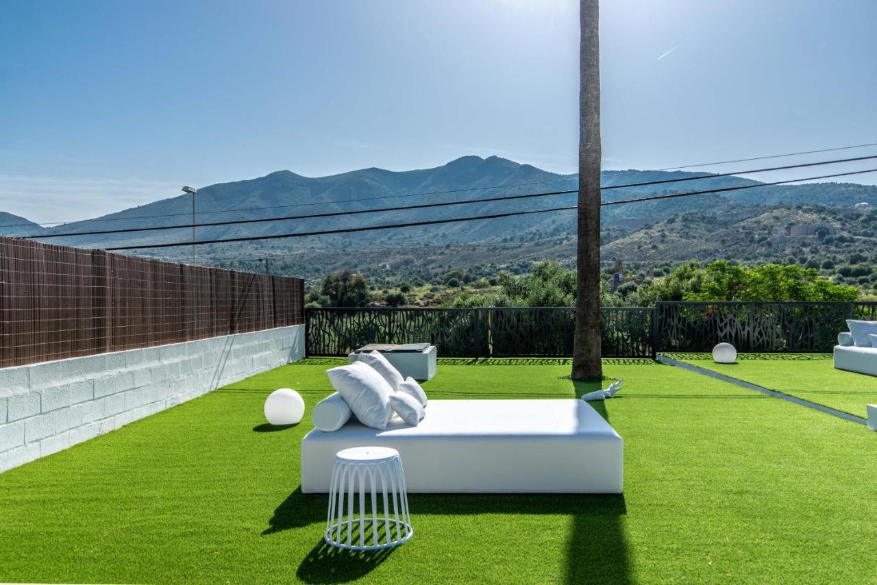 Palm Tree Villa - 5Bdr Paradise Pool / Chill Out Beds Torremolinos Bagian luar foto