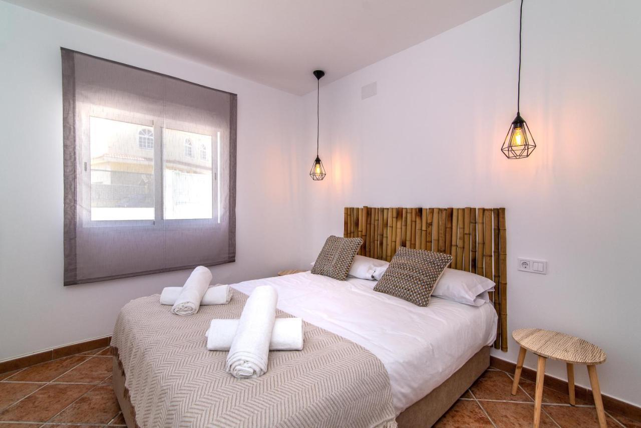 Palm Tree Villa - 5Bdr Paradise Pool / Chill Out Beds Torremolinos Bagian luar foto